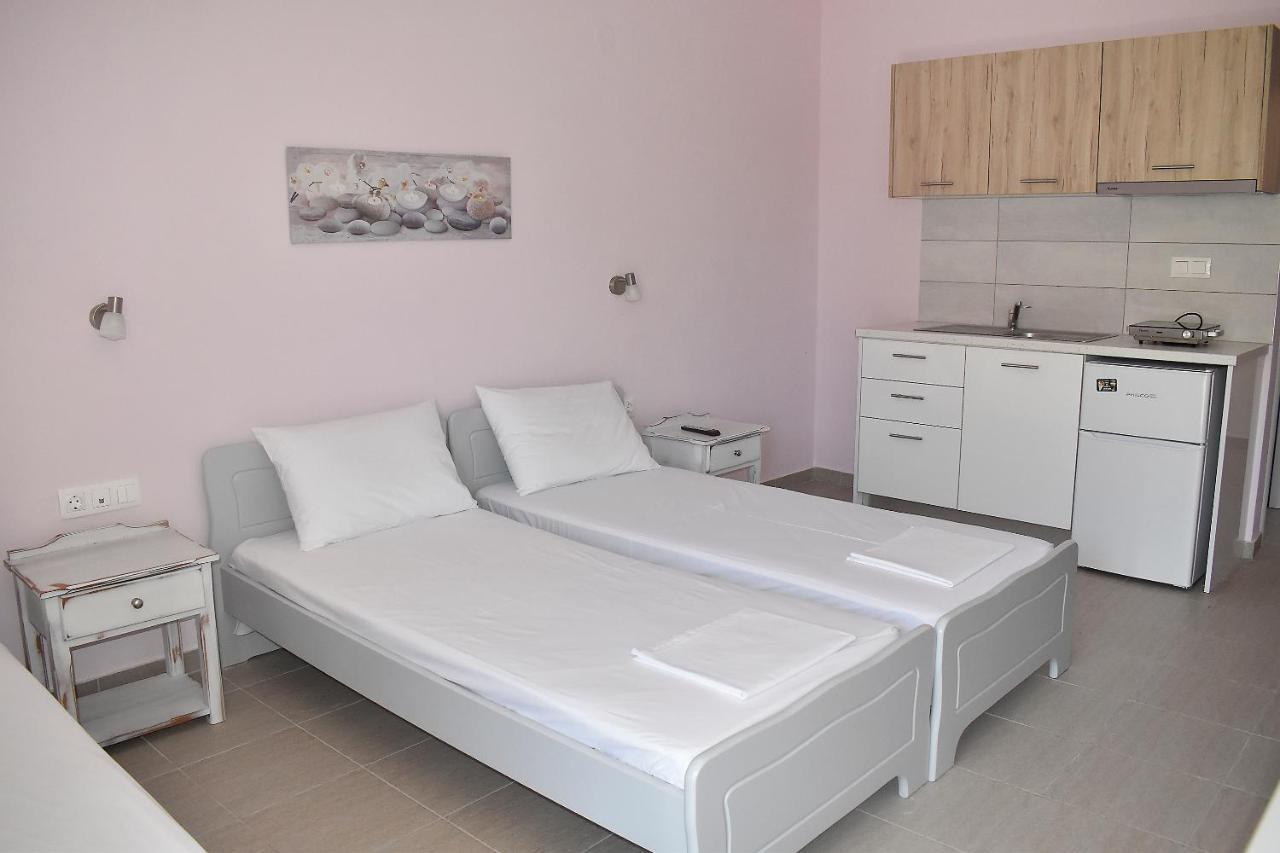 Giorgos-Fenia Apartments Paralía Exteriör bild